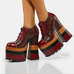 FUNKY SOLE PLATFORM OXFORDS Size 9
Brand New in Box. Maroon Brown Mustard Black